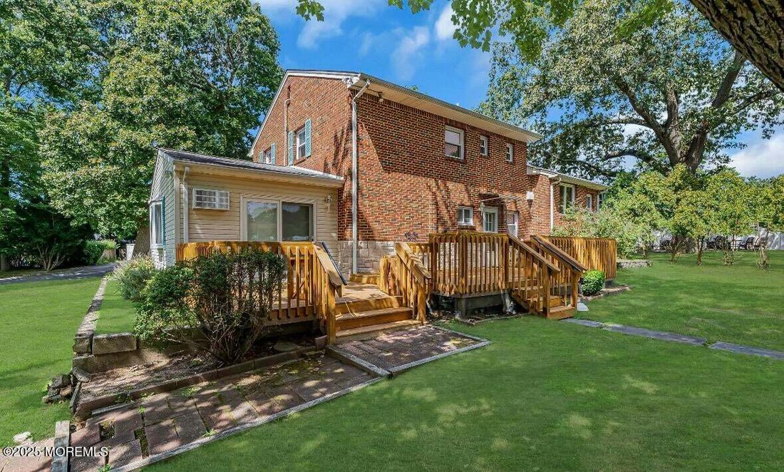 House in Oakhurst, New Jersey, United States 5 - 19103692