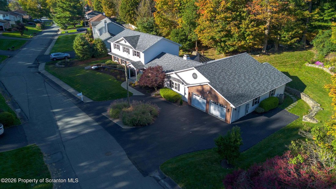 House in Clarks Summit, Pennsylvania, United States 3 - 19103100