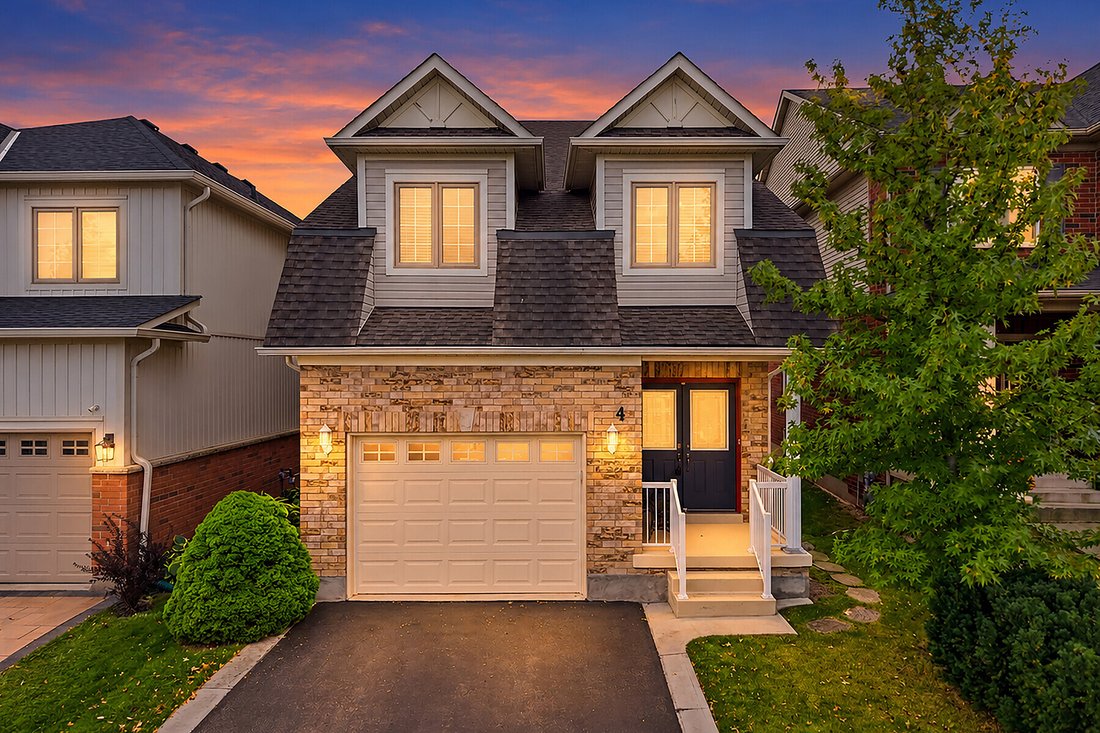 House in St. Catharines, Ontario, Canada 2 - 19103031