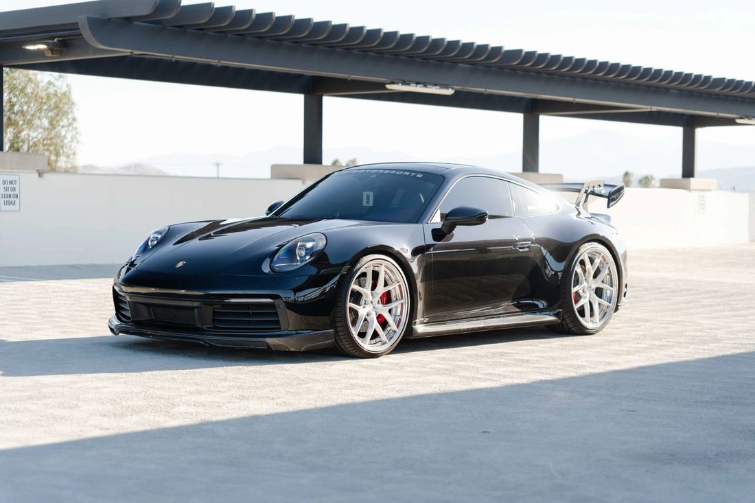 Coupe in Riverside, CA, United States 5 - 19106043