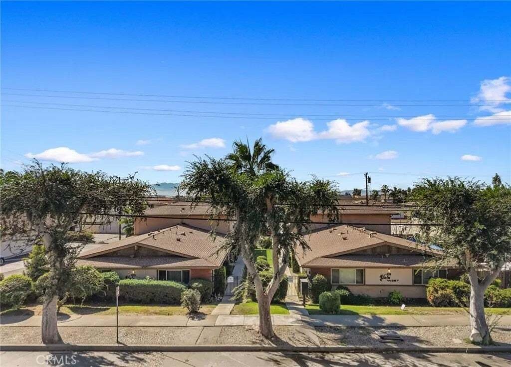Upland, California, United States 2 - 19104582