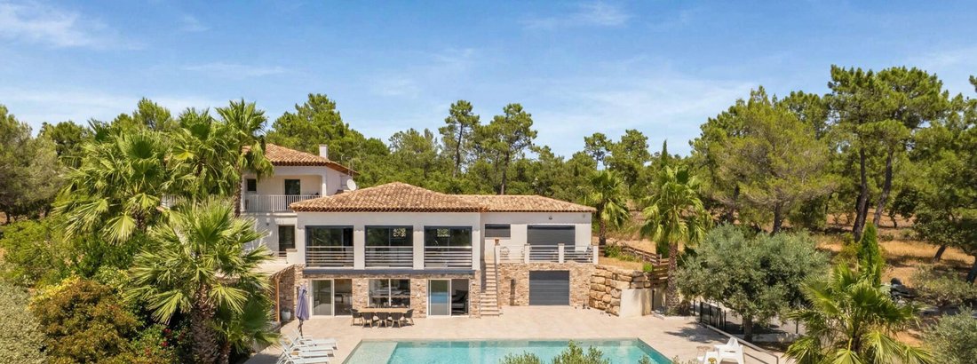 Estate in La Bouverie, Roquebrune-sur-Argens, France 1 - 19104491