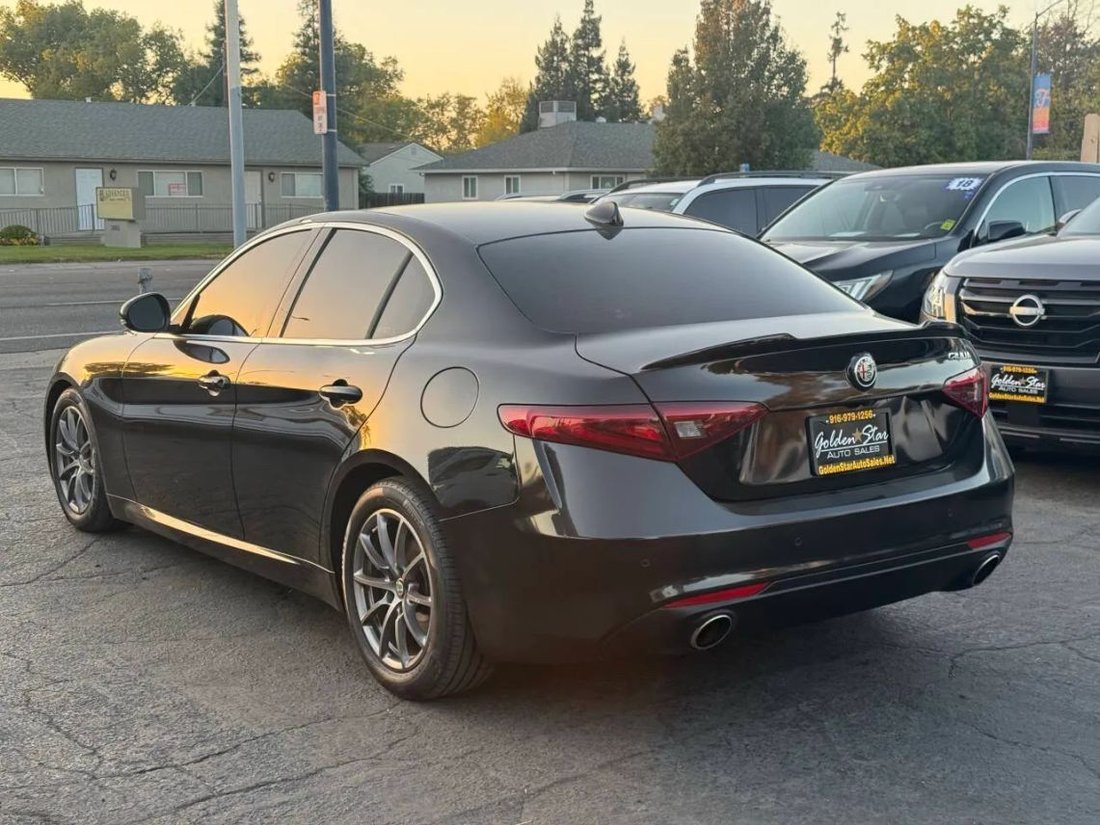 Sedan in Sacramento, CA, United States 3 - 19105692