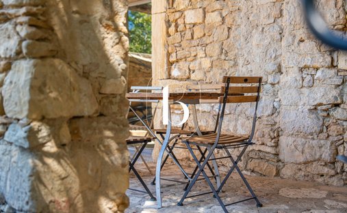 Maison à Saint-Pons-la-Calm, Occitanie, France 1