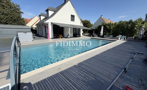 Maison à Chennevières-sur-Marne, Île-de-France, France 1