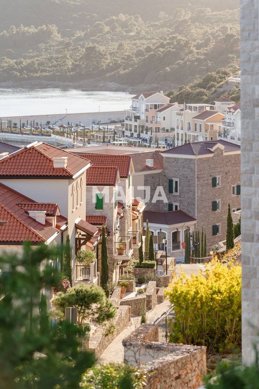 Condo in Rose, Herceg Novi Municipality, Montenegro 2 - 19103617