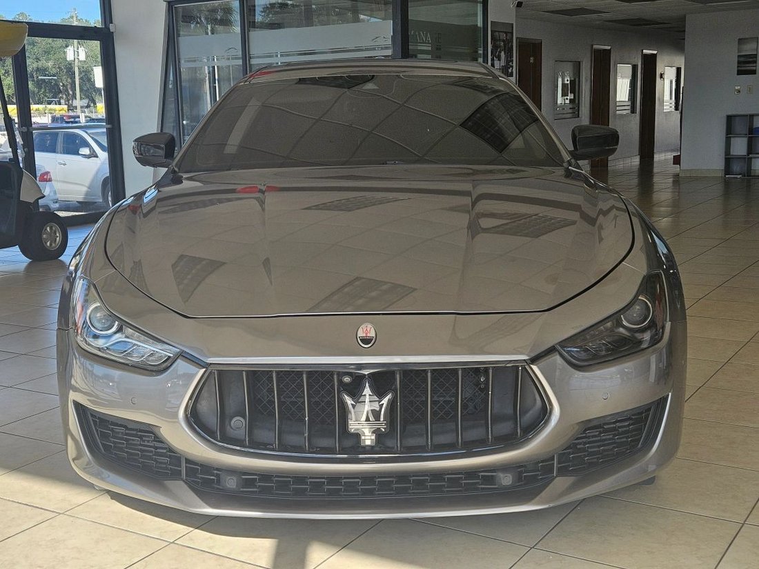 Sedan in Kissimmee, FL, United States 2 - 19105806