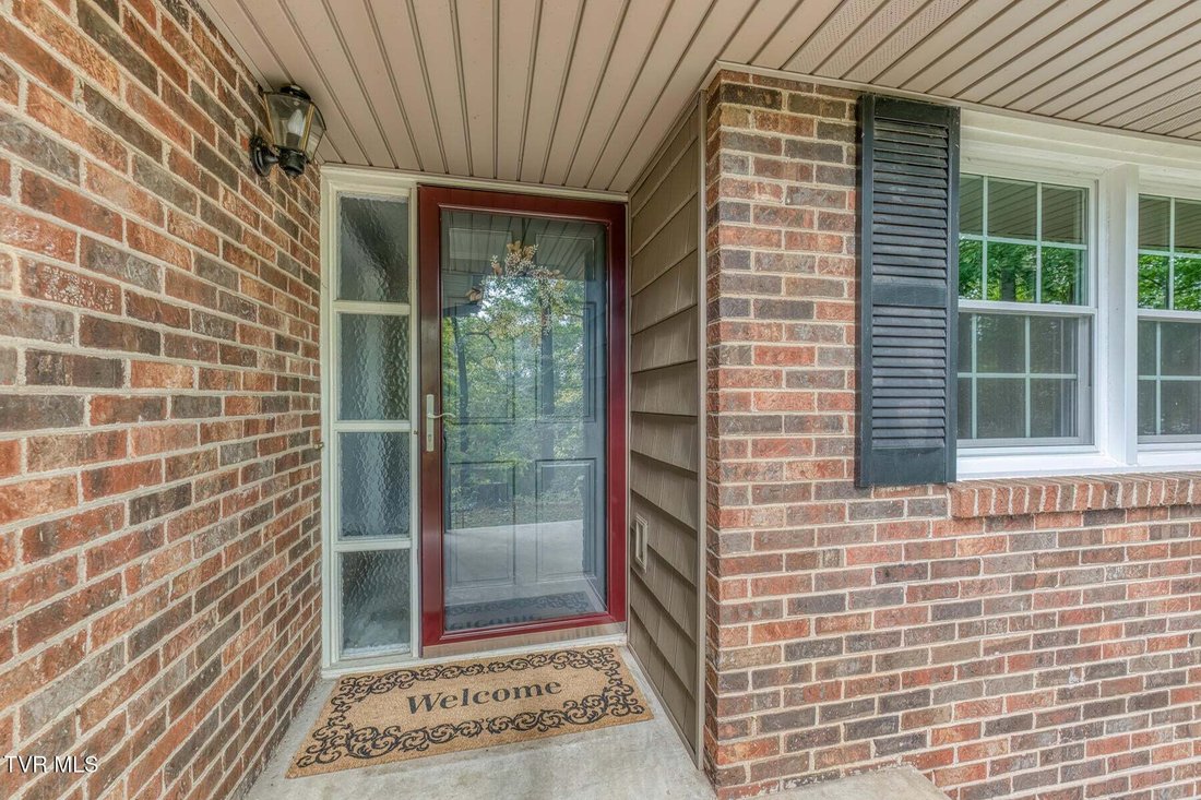 House in Elizabethton, Tennessee, United States 3 - 19104229