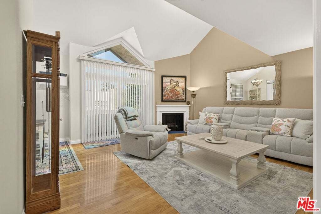 Appartement à Los Angeles, Californie, États-Unis 4 - 19103987