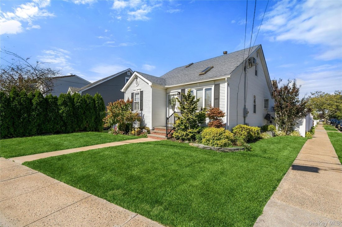 House in Bellmore, New York, United States 3 - 19105208