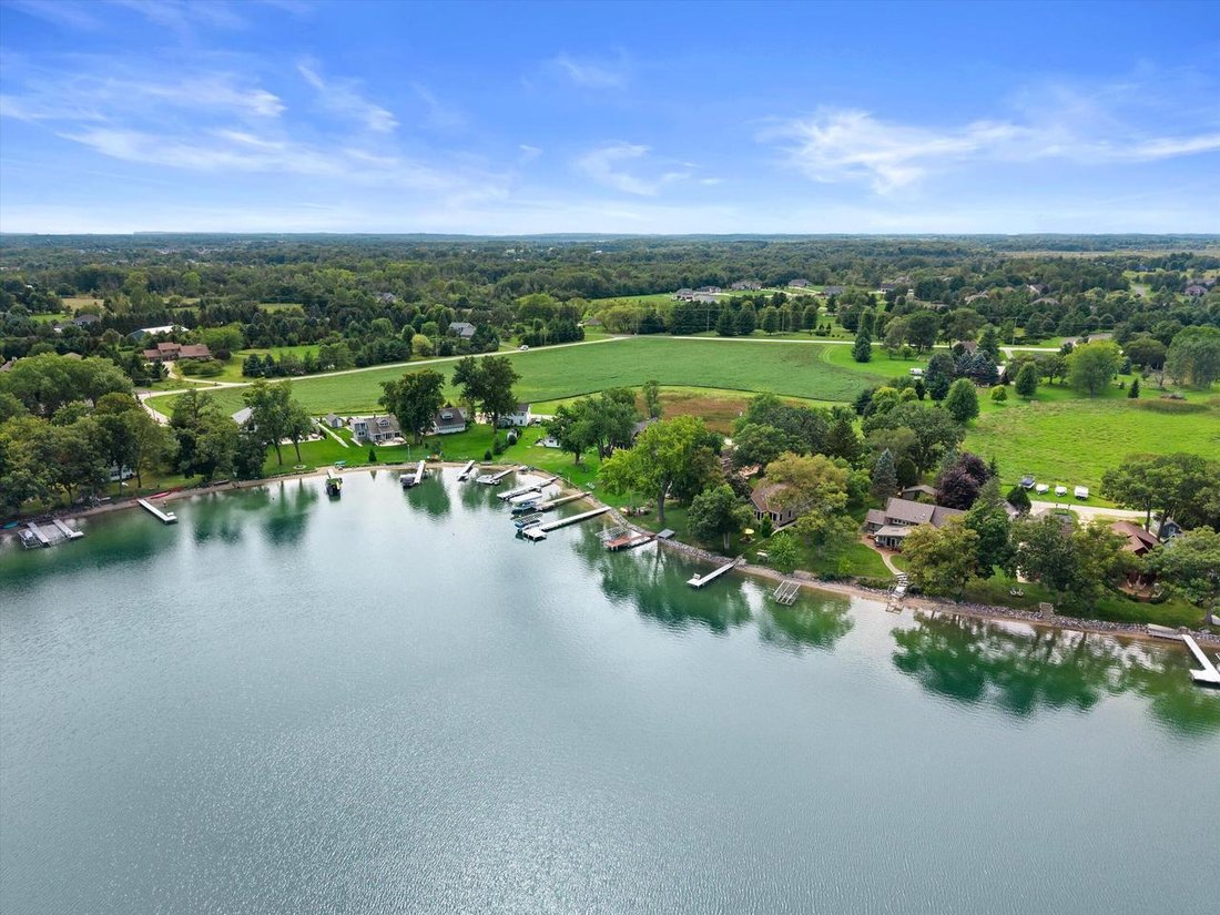 Casa a Okauchee Lake, Wisconsin, Stati Uniti 4 - 19103566