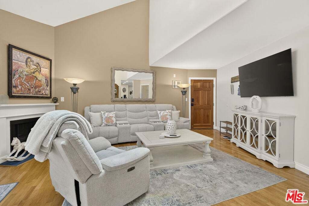 Appartement à Los Angeles, Californie, États-Unis 5 - 19103987