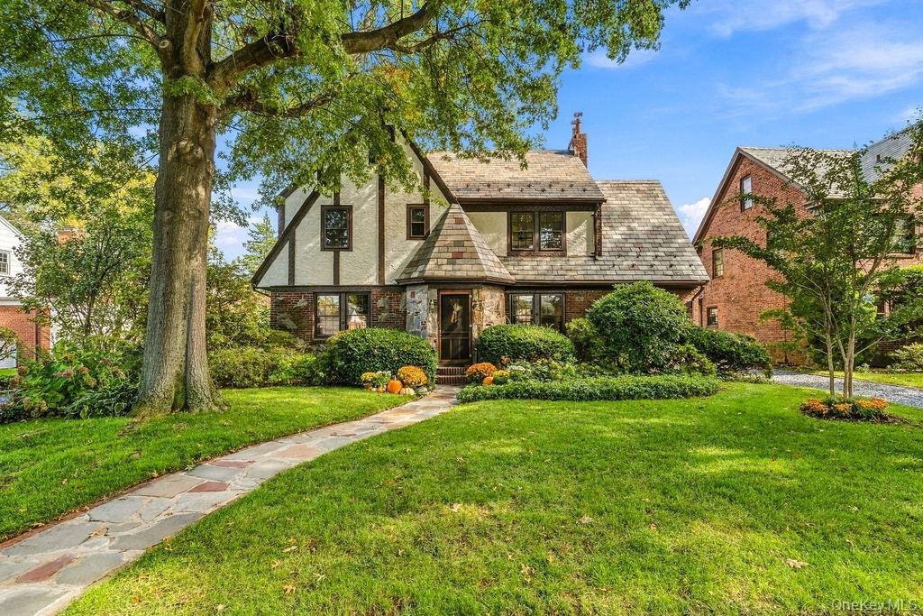 House in Garden City, New York, United States 3 - 19104433