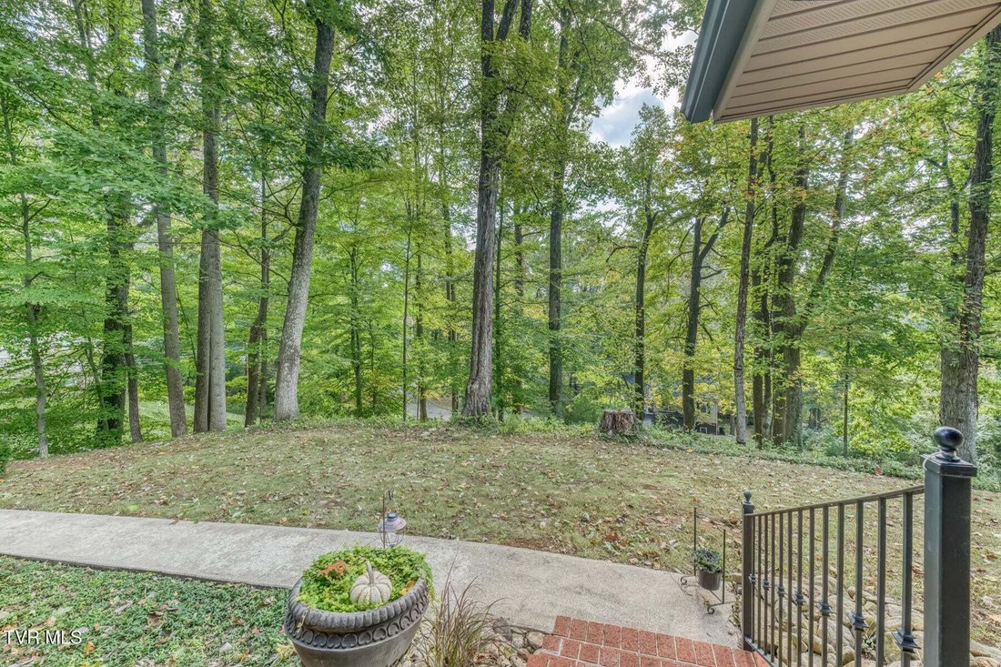 House in Elizabethton, Tennessee, United States 4 - 19104229