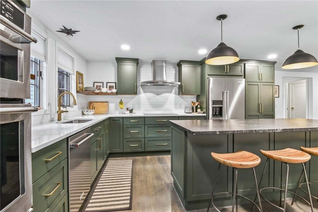 House in Warwick, Rhode Island, United States 4 - 19103484