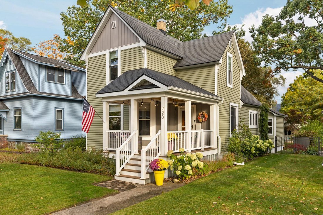 House in Garfield Township, Michigan, United States 2 - 19104390