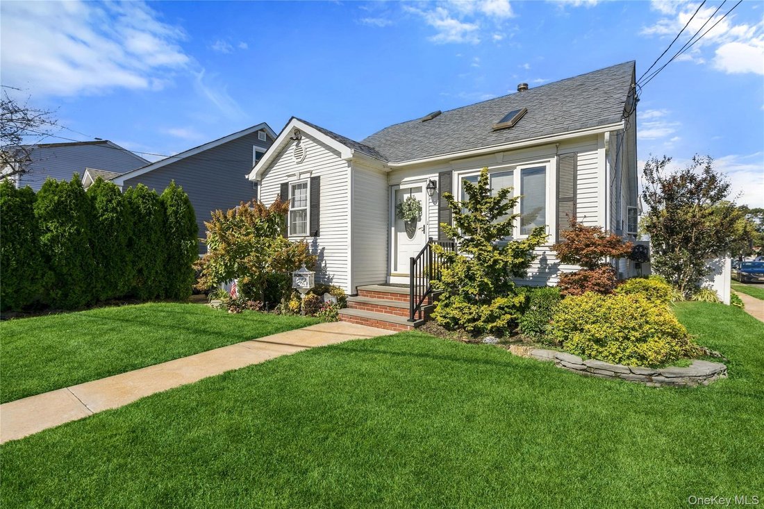 House in Bellmore, New York, United States 2 - 19105208