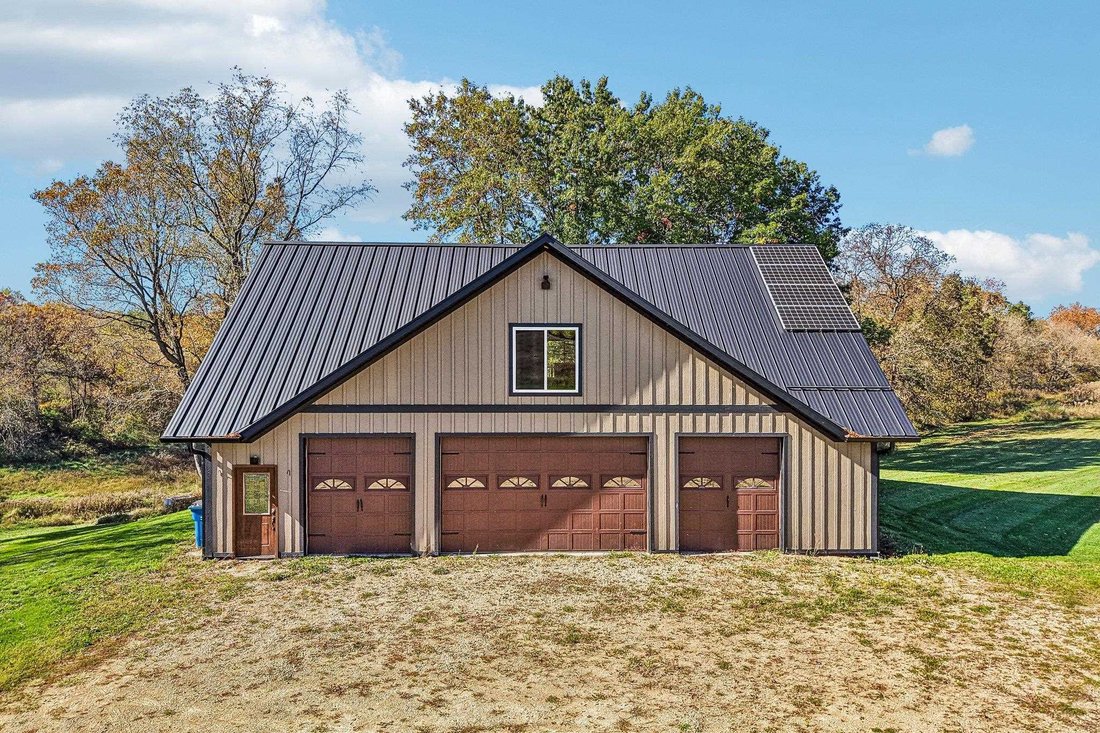 House in Hill Point, Wisconsin, United States 1 - 19103343