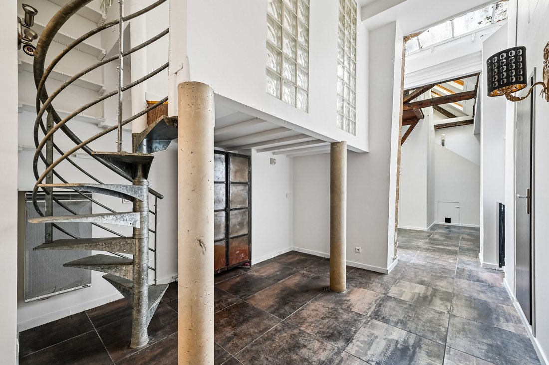Apartment in Saint Germain l'Auxerrois, Paris 1er Arrondissement, Paris 1 - 19106425