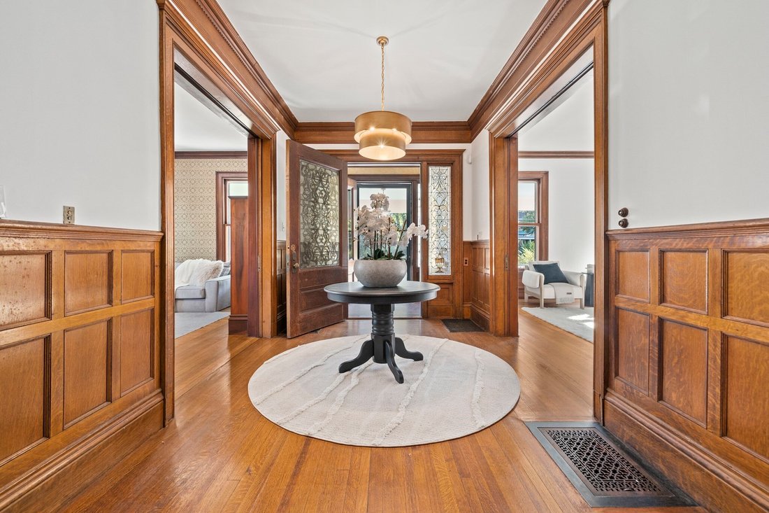 House in Newton, Massachusetts, United States 2 - 19105569