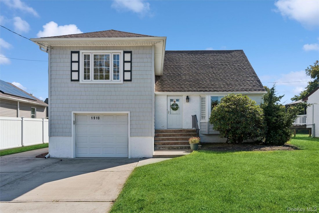 House in Bellmore, New York, United States 1 - 19105178