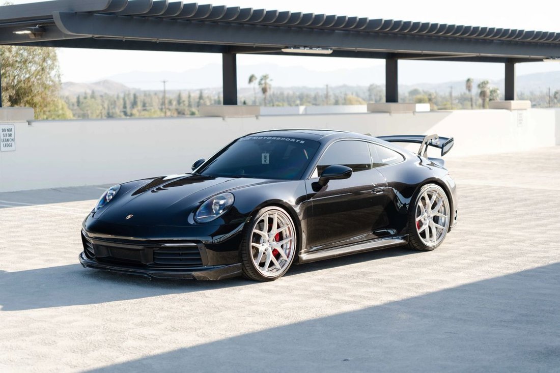 Coupe in Riverside, CA, United States 4 - 19106043