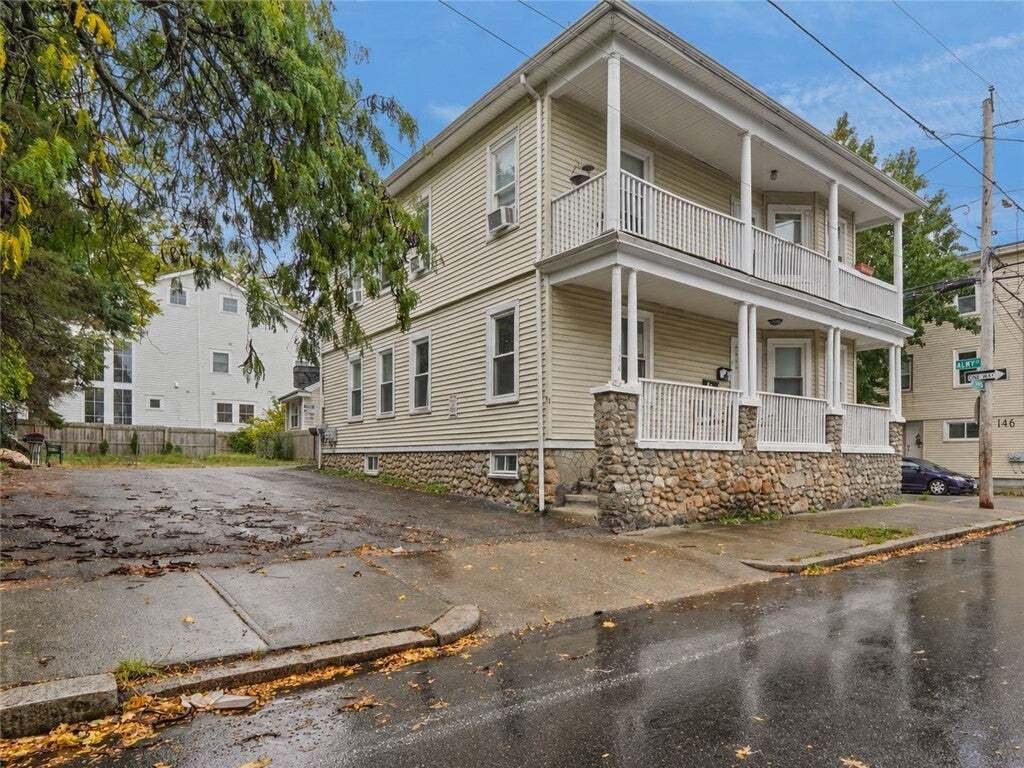 Providence, Rhode Island, United States 2 - 19103480