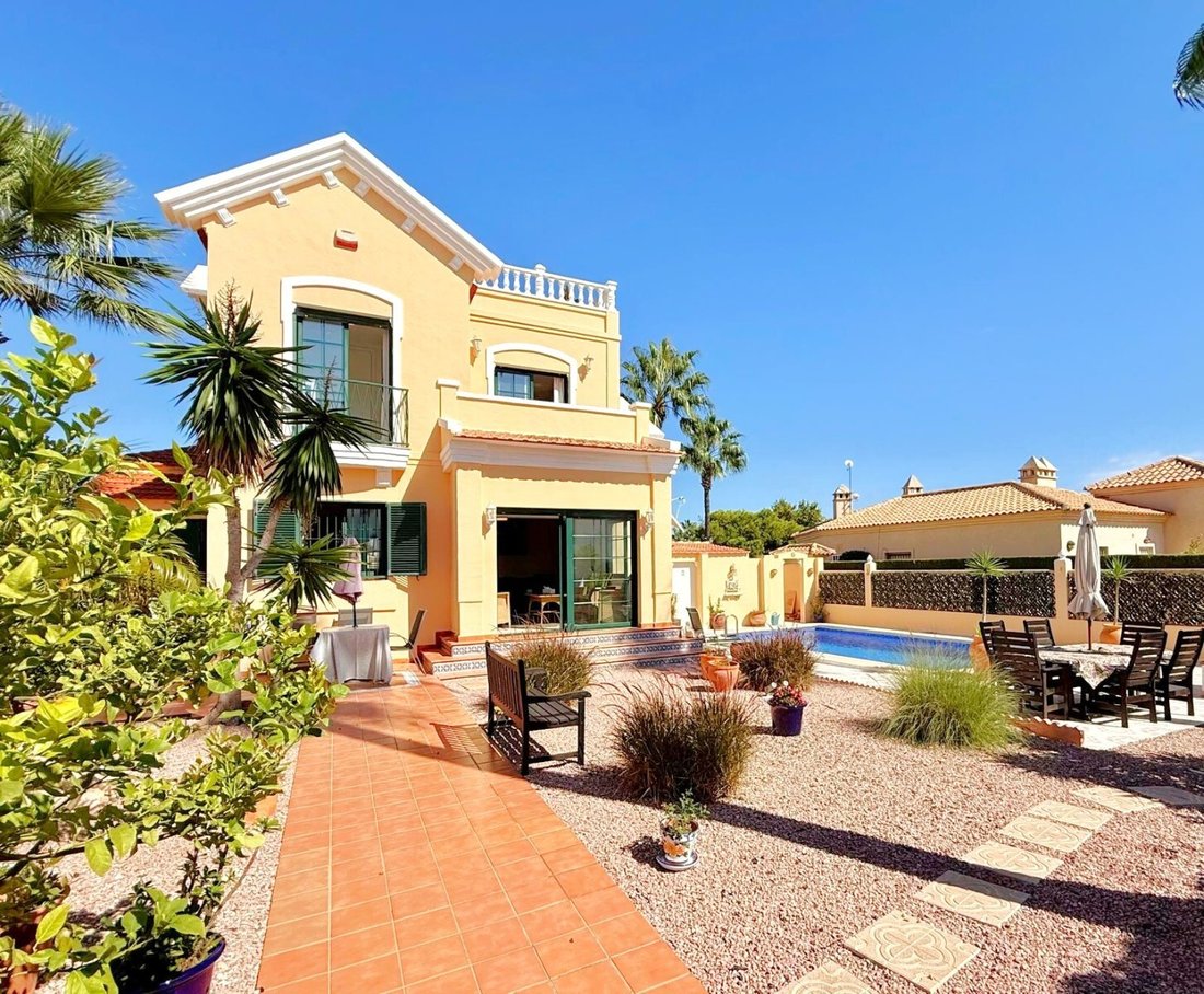 Villa in Orihuela, Land Valencia, Spanien 1 - 19105625