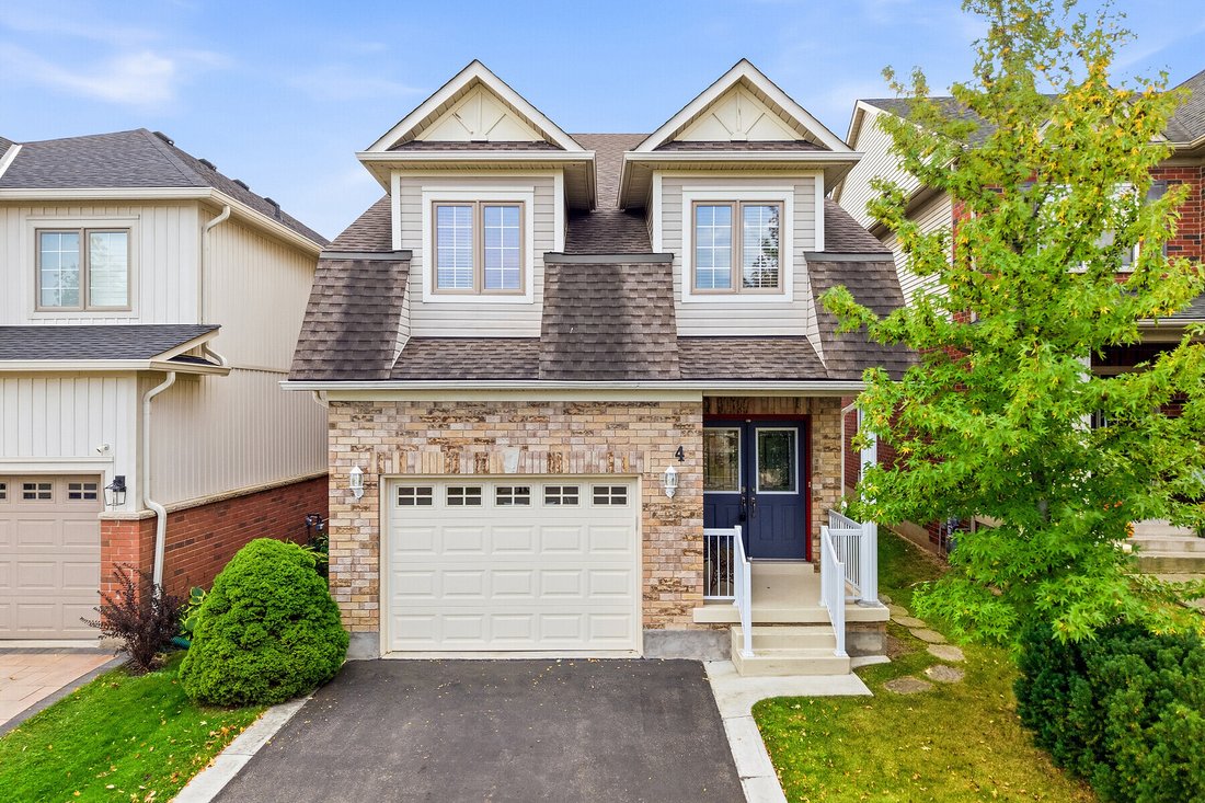 House in St. Catharines, Ontario, Canada 1 - 19103031