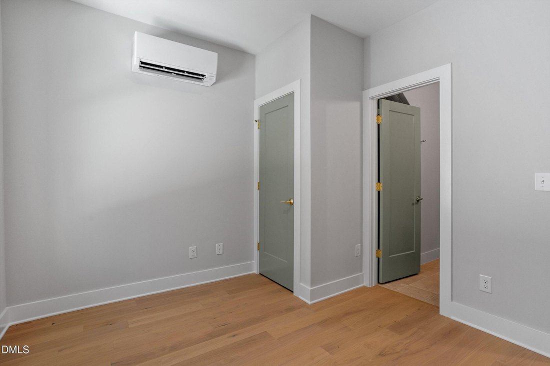 Condo in Cary, North Carolina, United States 4 - 19104333