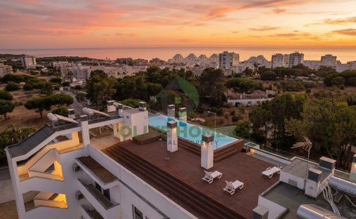 Apartamento en Quarteira, Algarve, Portugal 1