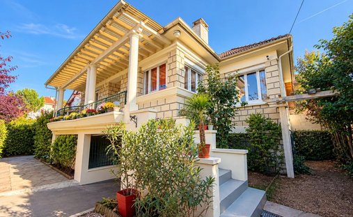 Maison à Champignol, Saint-Maur-des-Fossés, France 1