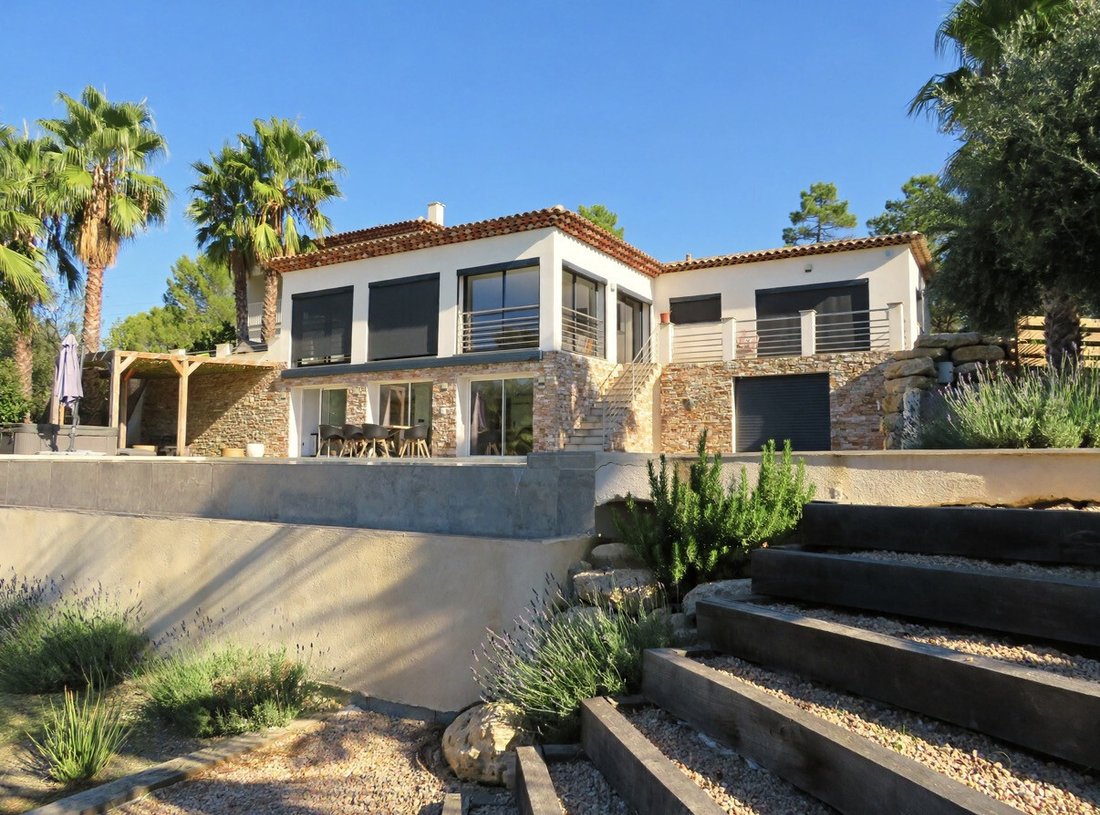 Estate in La Bouverie, Roquebrune-sur-Argens, France 2 - 19104491