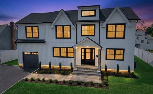 House in Massapequa Park, New York, United States 1