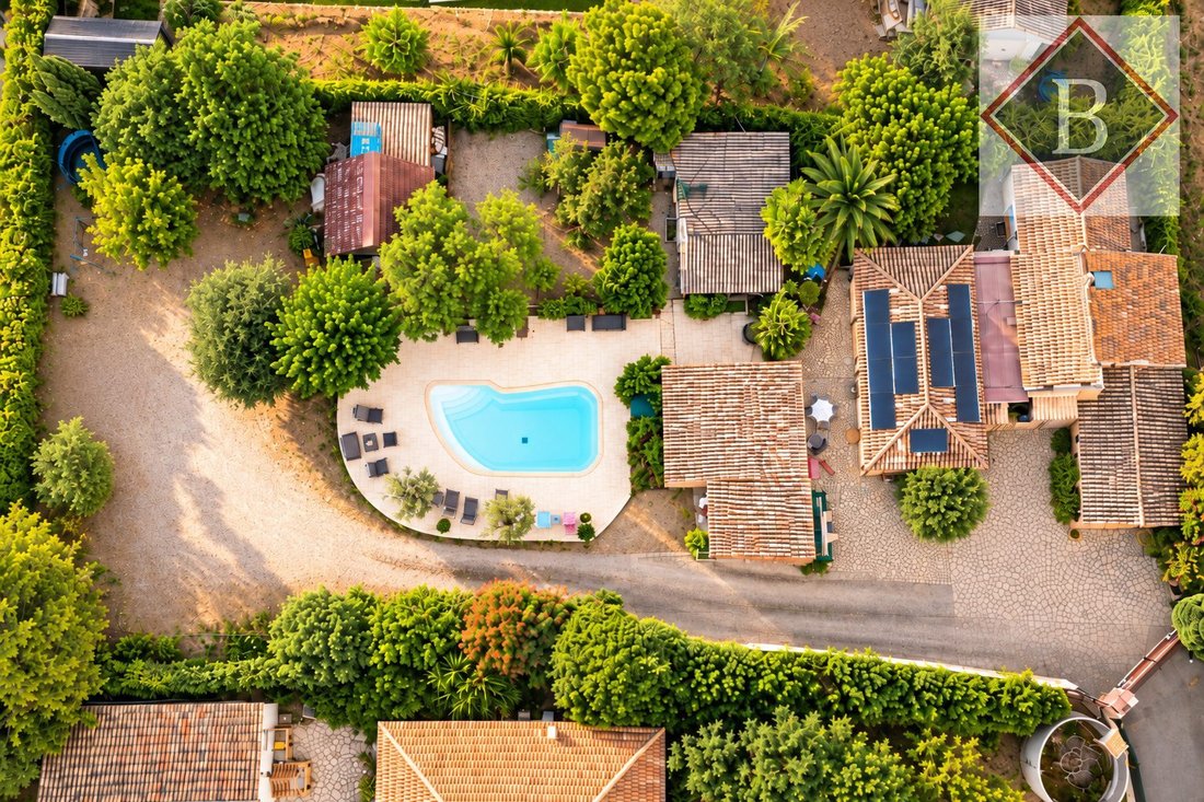 Casa a Mougins, Provenza-Alpi-Costa Azzurra, Francia 1 - 19106604