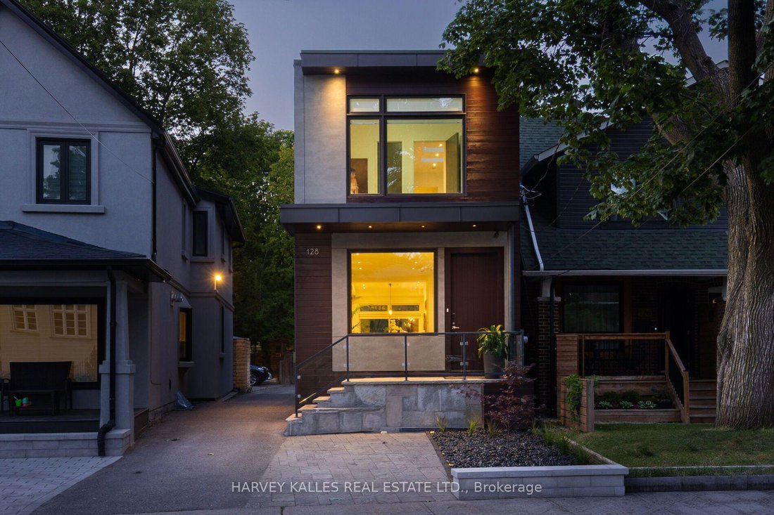 House in Toronto, Ontario, Canada 1 - 19106343