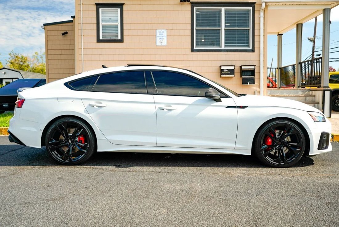 Sedan in Atlantic Highlands, NJ, United States 4 - 19105946