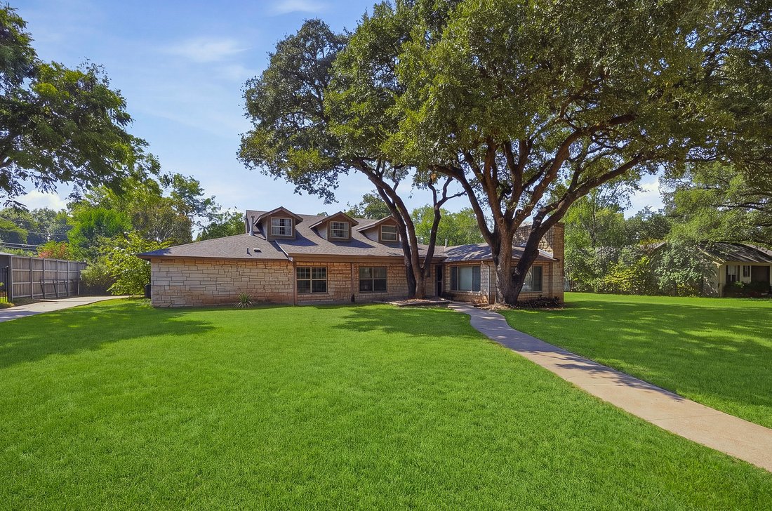 House in Fort Worth, Texas, United States 4 - 19103117