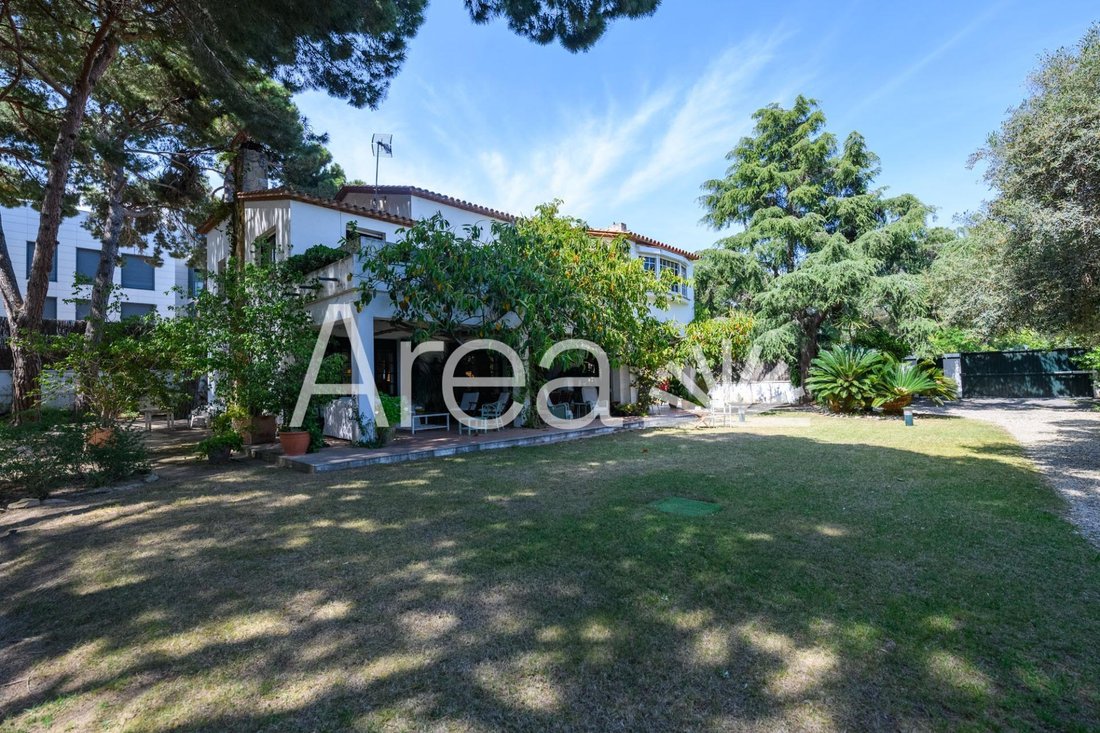 Villa in Sant Andreu de Llavaneres, Catalonia, Spain 1 - 19103914