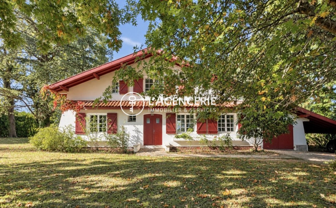 Haus in Larressore, Neu-Aquitanien, Frankreich 1 - 17656923