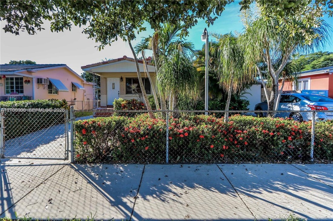 Casa en Hialeah, Florida, Estados Unidos 3 - 19105230