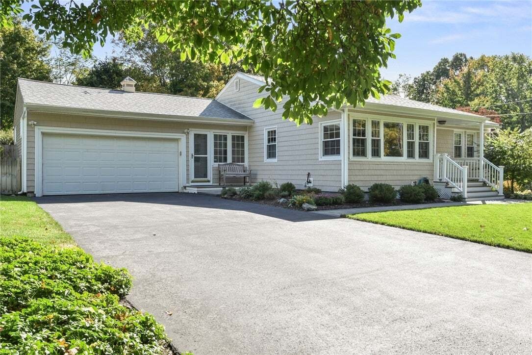 House in Warwick, Rhode Island, United States 2 - 19103484