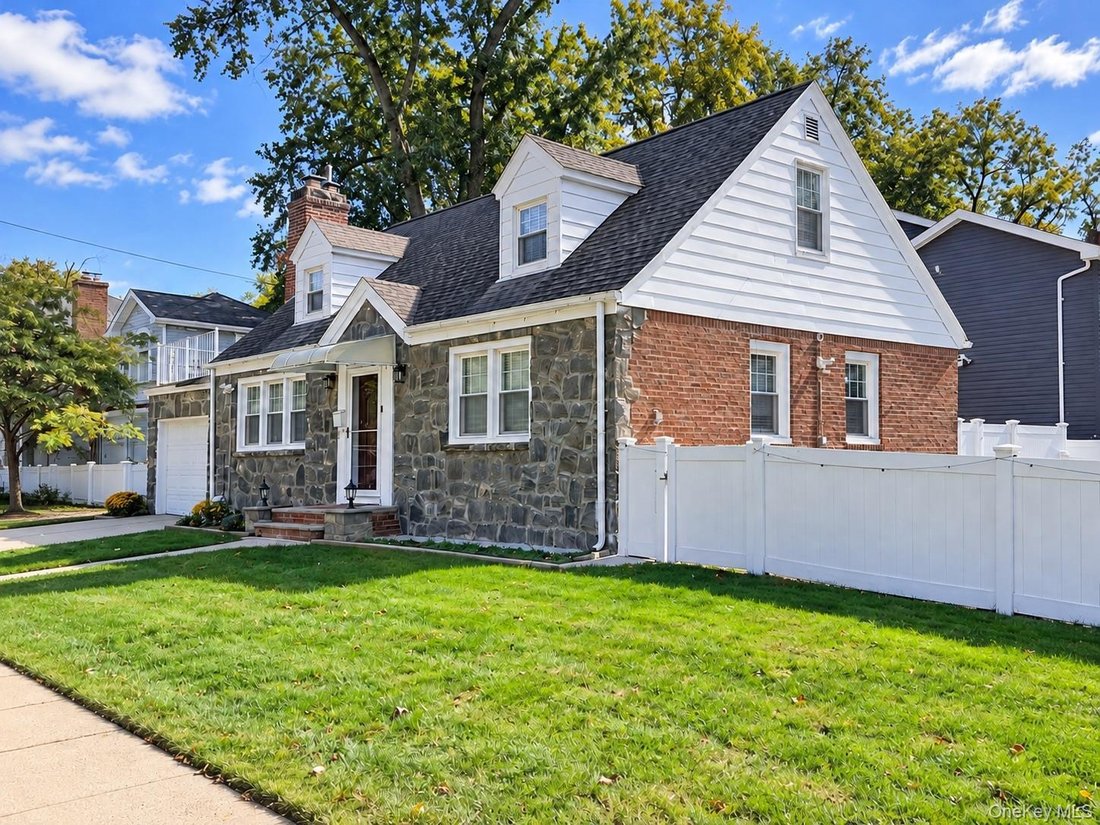 Haus in New Hyde Park, New York, Vereinigte Staaten 3 - 19104452