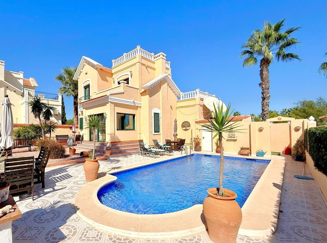 Villa in Orihuela, Land Valencia, Spanien 2 - 19105625