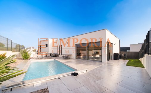 Villa in Frœningen, Grand Est, Frankreich 1