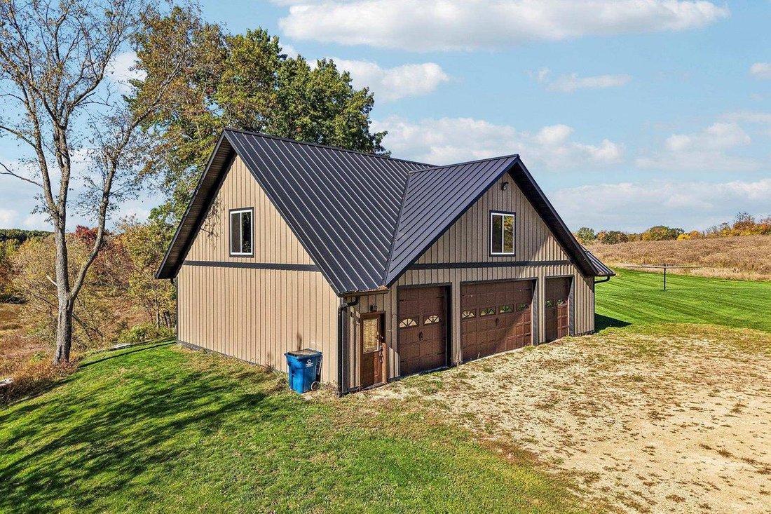 House in Hill Point, Wisconsin, United States 3 - 19103565