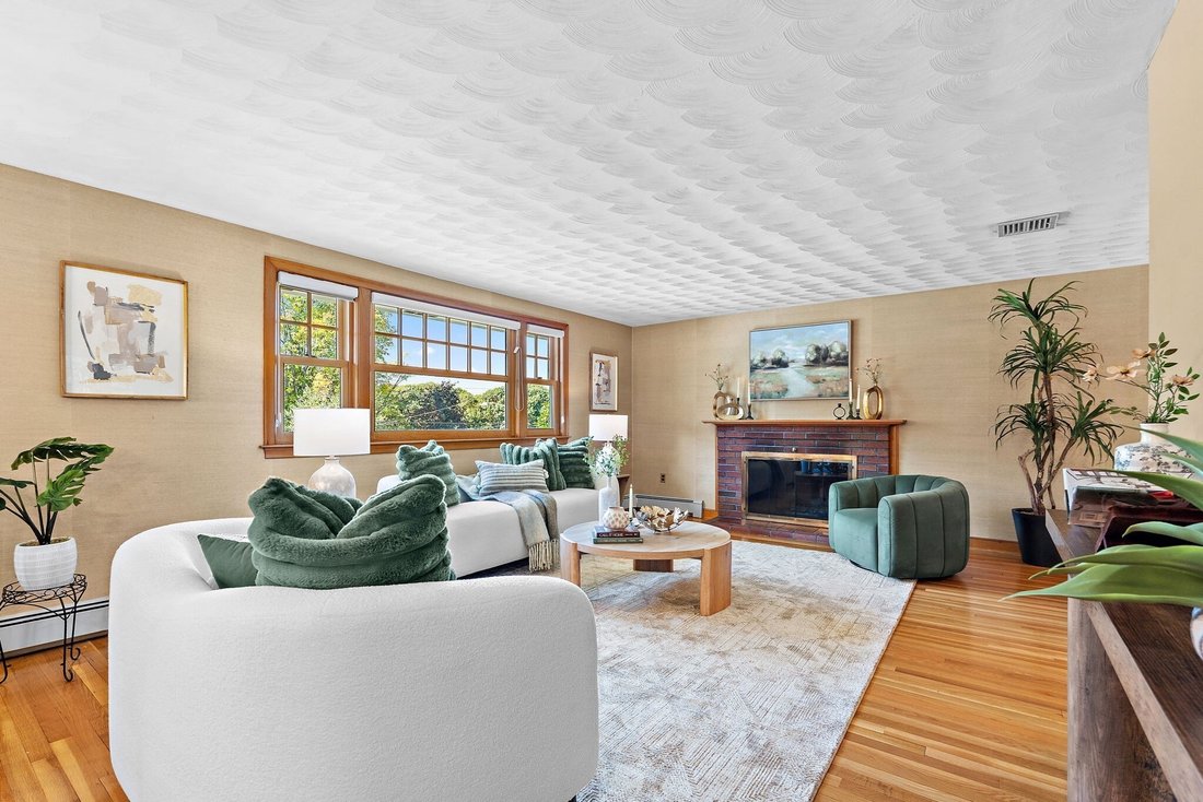 Waltham, Massachusetts, United States 3 - 19103069