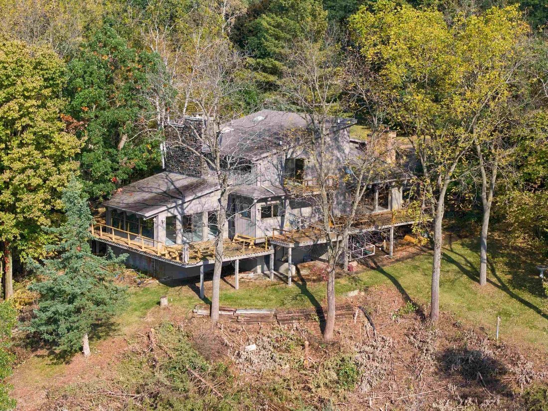 House in Hazel Green, Wisconsin, United States 3 - 19103346