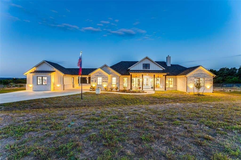 House in Weatherford, Texas, United States 1 - 18772120