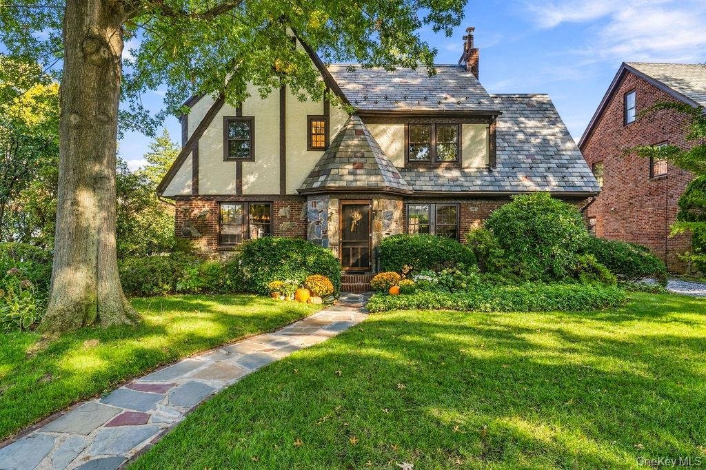 House in Garden City, New York, United States 1 - 19104433